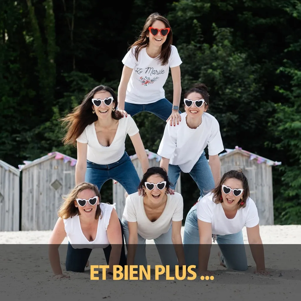 Groupe en EVJF souriant devant l'objectif